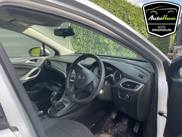 Opel Astra K Sports Tourer 1.0 ECOTEC Direct Injection Turbo 12V Épave (2019, Gris argenté)