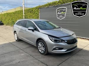 Opel Astra K Sports Tourer 1.0 ECOTEC Direct Injection Turbo 12V Épave (2019, Gris argenté)