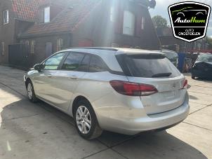 Opel Astra K Sports Tourer 1.0 ECOTEC Direct Injection Turbo 12V Épave (2019, Gris argenté)