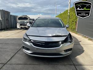 Opel Astra K Sports Tourer 1.0 ECOTEC Direct Injection Turbo 12V Épave (2019, Gris argenté)