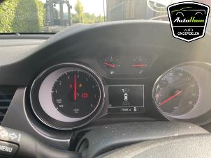 Opel Astra K Sports Tourer 1.0 ECOTEC Direct Injection Turbo 12V Épave (2019, Gris argenté)