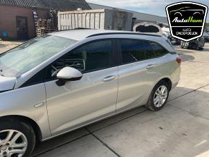 Opel Astra K Sports Tourer 1.0 ECOTEC Direct Injection Turbo 12V Épave (2019, Gris argenté)