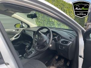 Opel Astra K Sports Tourer 1.0 ECOTEC Direct Injection Turbo 12V Épave (2019, Gris argenté)