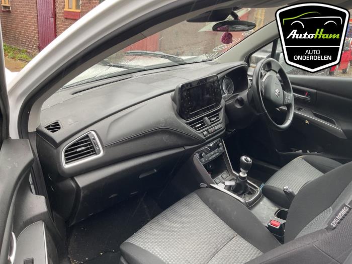 Suzuki S-Cross 1.4 Boosterjet Smart Hybrid Épave (2023, Blanc)