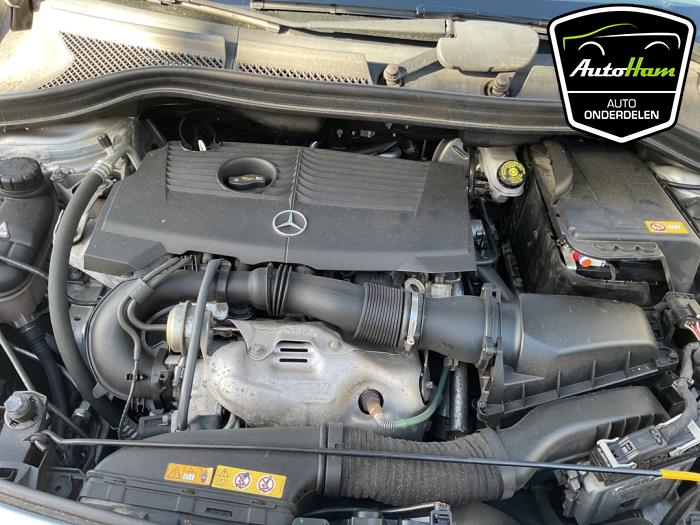 Mercedes B 1.6 B-200 BlueEFFICIENCY Turbo 16V Épave (2014, Gris)