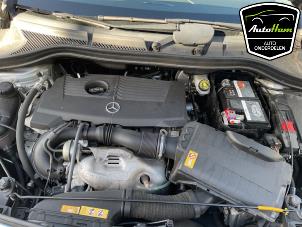Mercedes B 1.6 B-200 BlueEFFICIENCY Turbo 16V Épave (2014, Gris)