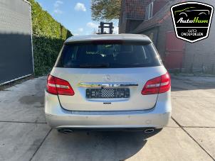 Mercedes B 1.6 B-200 BlueEFFICIENCY Turbo 16V Épave (2014, Gris)