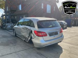 Mercedes B 1.6 B-200 BlueEFFICIENCY Turbo 16V Épave (2014, Gris)