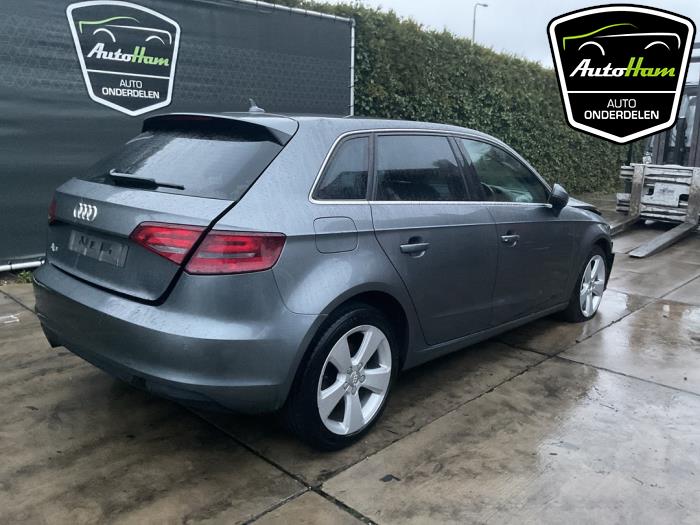 Audi A3 Sportback 1.4 TFSI 16V Épave (2015, Foncé, Gris)
