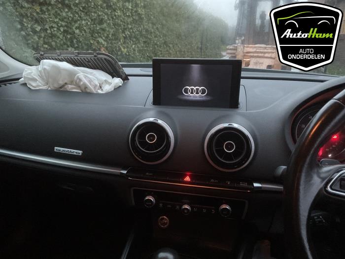 Audi A3 Sportback 1.4 TFSI 16V Épave (2015, Foncé, Gris)