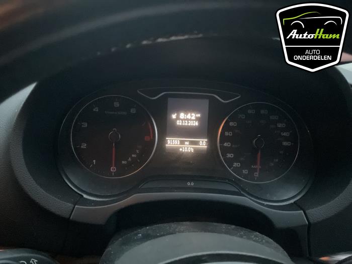 Audi A3 Sportback 1.4 TFSI 16V Épave (2015, Foncé, Gris)