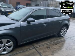 Audi A3 Sportback 1.4 TFSI 16V Épave (2015, Foncé, Gris)