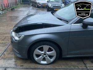 Audi A3 Sportback 1.4 TFSI 16V Épave (2015, Foncé, Gris)