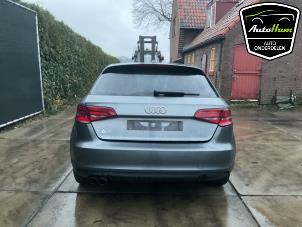 Audi A3 Sportback 1.4 TFSI 16V Épave (2015, Foncé, Gris)