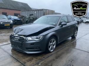 Audi A3 Sportback 1.4 TFSI 16V Épave (2015, Foncé, Gris)