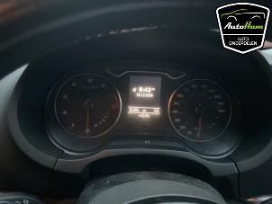 Audi A3 Sportback 1.4 TFSI 16V Épave (2015, Foncé, Gris)