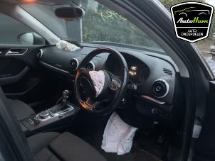 Audi A3 Sportback 1.4 TFSI 16V Épave (2015, Foncé, Gris)