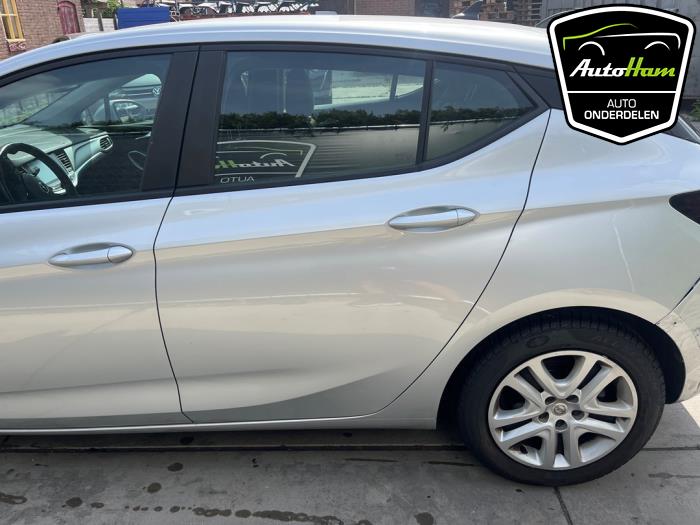 Opel Astra K 1.6 CDTI 110 16V Épave (2018, Gris argenté)