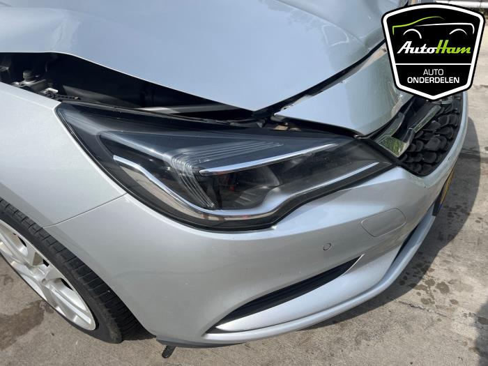 Opel Astra K 1.6 CDTI 110 16V Épave (2018, Gris argenté)