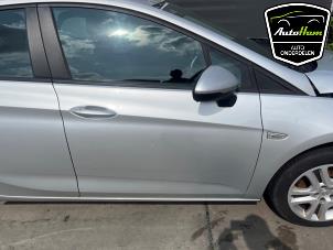 Opel Astra K 1.6 CDTI 110 16V Épave (2018, Gris argenté)