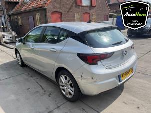 Opel Astra K 1.6 CDTI 110 16V Épave (2018, Gris argenté)