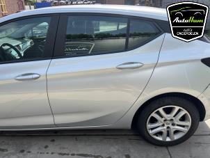 Opel Astra K 1.6 CDTI 110 16V Épave (2018, Gris argenté)