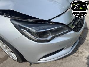 Opel Astra K 1.6 CDTI 110 16V Épave (2018, Gris argenté)