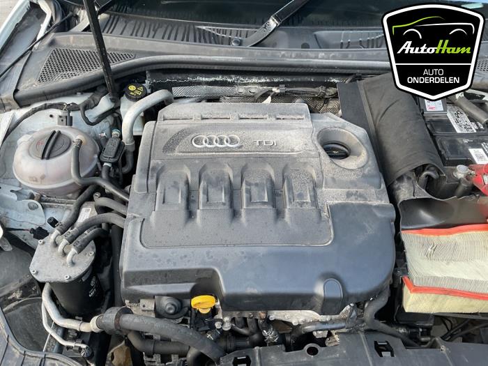 Audi A3 Sportback 1.6 TDI Ultra 16V Épave (2015, Blanc)