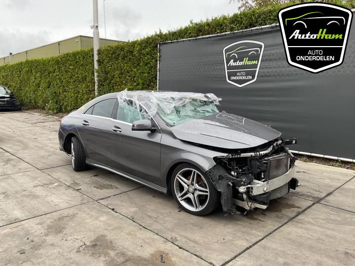 Mercedes CLA 1.6 CLA-180 16V Épave (2016, Gris)
