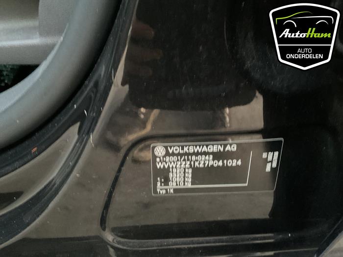 Volkswagen Golf V 2.0 GTI 16V FSI Turbo Samochód złomowany (2007, Czarny)