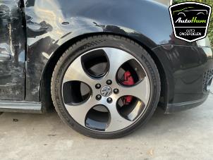 Volkswagen Golf V 2.0 GTI 16V FSI Turbo Samochód złomowany (2007, Czarny)