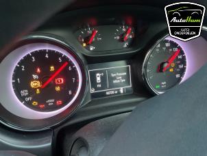 Opel Astra K 1.0 Turbo 12V Épave (2016, Gris)