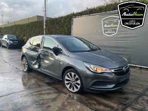 Opel Astra K 1.0 Turbo 12V Épave (2016, Gris)