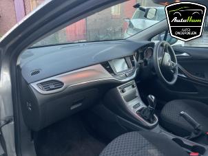 Opel Astra K 1.0 Turbo 12V Épave (2016, Gris)