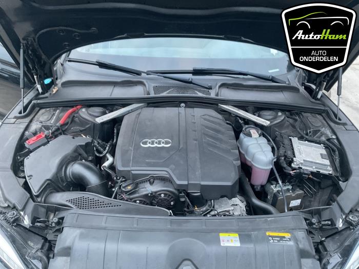 Audi A5 Sportback 2.0 40 TFSI Mild Hybrid 16V Vehículo de desguace (2021, Negro)