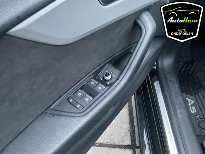 Audi A5 Sportback 2.0 40 TFSI Mild Hybrid 16V Vehículo de desguace (2021, Negro)