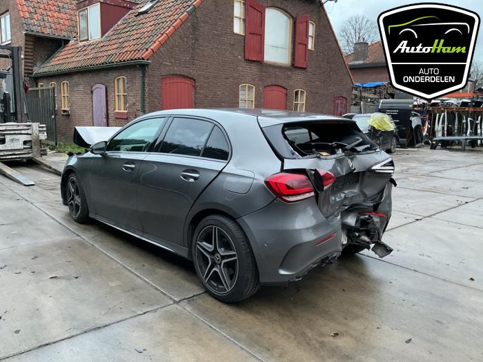 Mercedes A 1.3 A-180 Turbo 16V Épave (2019, Gris)