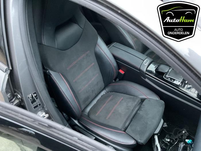 Mercedes A 1.3 A-180 Turbo 16V Épave (2019, Gris)