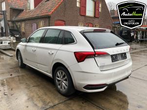 Skoda Scala 1.0 TSI 115 Épave (2024, Blanc)