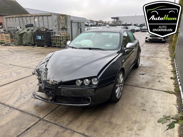 Alfa Romeo 159 3.2 JTS V6 24V Q4 Épave (2008, Noir)