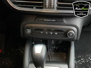 Ford Focus 4 Wagon 1.0 EcoBoost 12V Hybrid 155 Samochód złomowany (2023, Czarny)