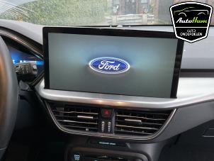 Ford Focus 4 Wagon 1.0 EcoBoost 12V Hybrid 155 Samochód złomowany (2023, Czarny)