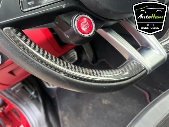Alfa Romeo Giulia 2.9 Bi-Turbo V6 24V Quadrifoglio Verde Épave (2017, Rouge)