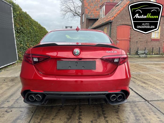 Alfa Romeo Giulia 2.9 Bi-Turbo V6 24V Quadrifoglio Verde Épave (2017, Rouge)
