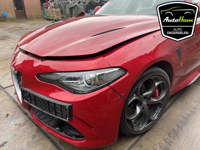 Alfa Romeo Giulia 2.9 Bi-Turbo V6 24V Quadrifoglio Verde Épave (2017, Rouge)