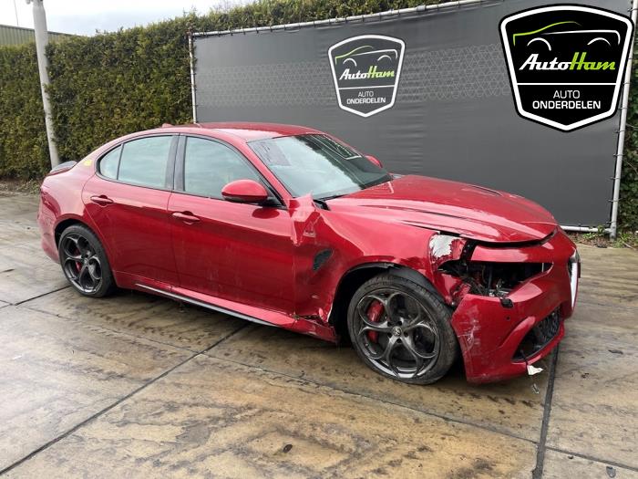Alfa Romeo Giulia 2.9 Bi-Turbo V6 24V Quadrifoglio Verde Épave (2017, Rouge)