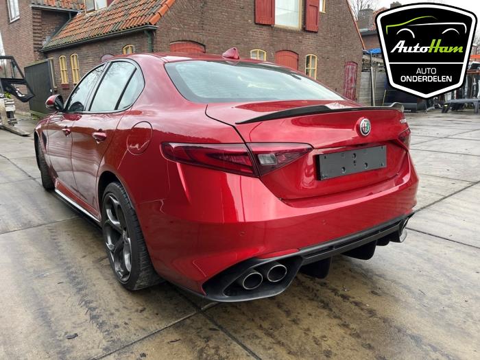 Alfa Romeo Giulia 2.9 Bi-Turbo V6 24V Quadrifoglio Verde Épave (2017, Rouge)