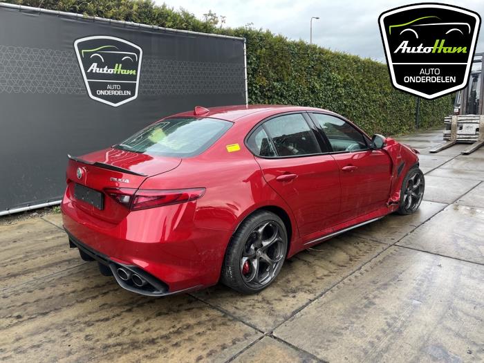 Alfa Romeo Giulia 2.9 Bi-Turbo V6 24V Quadrifoglio Verde Épave (2017, Rouge)