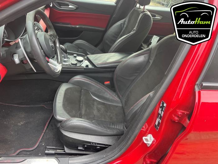 Alfa Romeo Giulia 2.9 Bi-Turbo V6 24V Quadrifoglio Verde Épave (2017, Rouge)