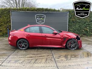 Alfa Romeo Giulia 2.9 Bi-Turbo V6 24V Quadrifoglio Verde Épave (2017, Rouge)